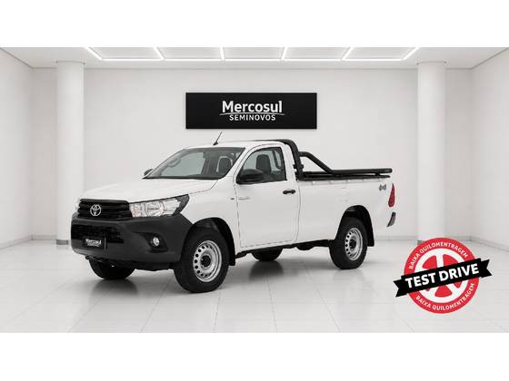 TOYOTA HILUX 2.8 D-4D TURBO DIESEL CS 4X4 MANUAL TOYOTA HILUX 2.8 D-4D TURBO DIESEL CS 4X4 MANUAL